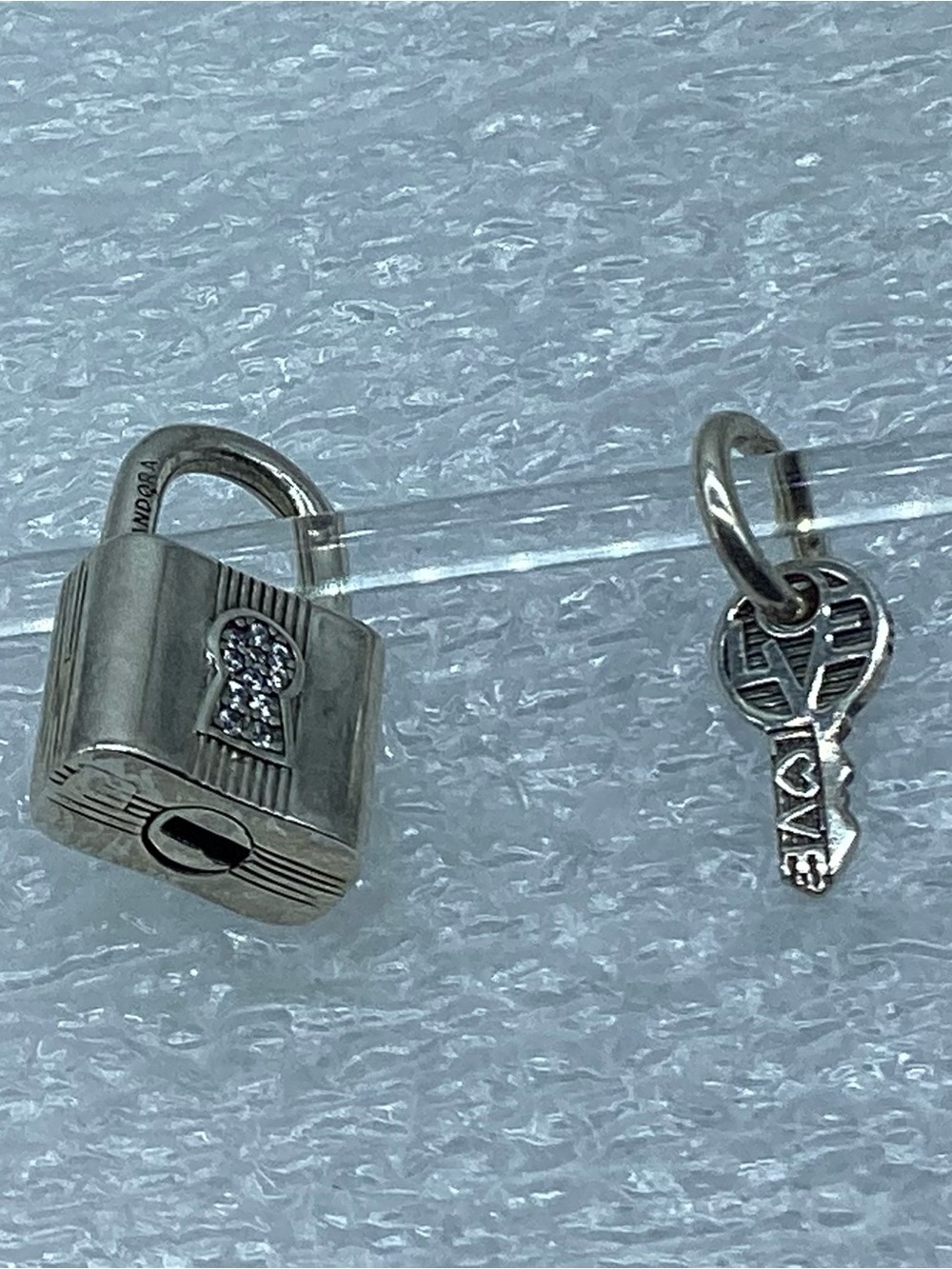 Pandora,”Padlock & Love Key” Silver Charm S925 Ale A87-15